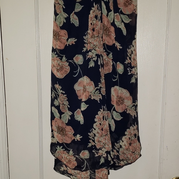 Dress - Picture 4 of 4